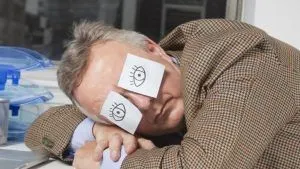 tired-man-in-the-office