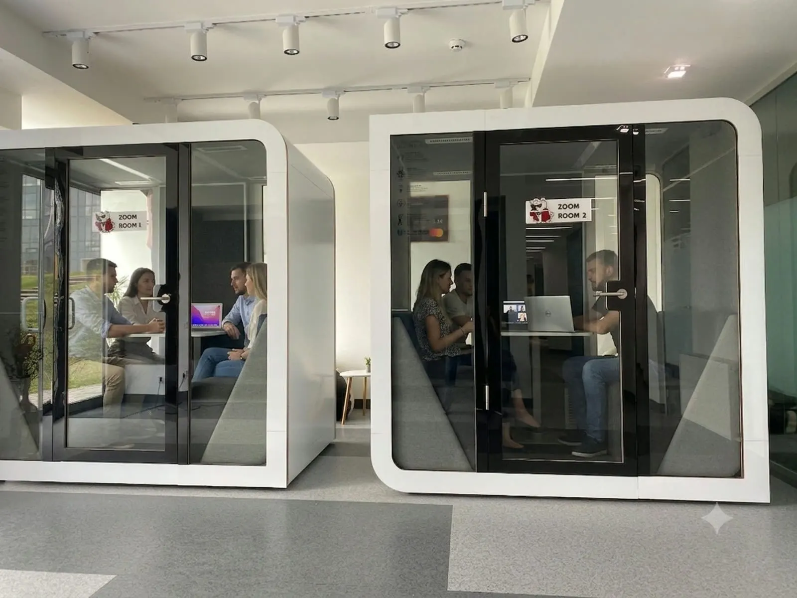 Silentbox Quartet meeting pod in an office